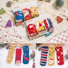 冬日暖心禮遇——新款3雙禮盒襪，可愛卡通中筒棉襪